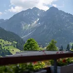 Beate * Hirschegg (Vorarlberg)